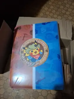 Pokemon Fossil Museum: Pokemon TCG Zip Binder - Image 2