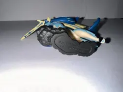 Shiny Zamazenta & Shiny Zacian Figures Premium Collection SET - Pokemon - Image 4