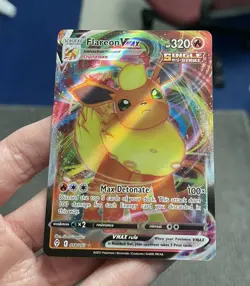 Flareon VMAX Ultra Rare SWSH07: Evolving Skies 018/203 NM - Image 5
