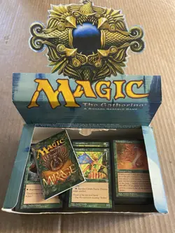 Magic The Gathering Mirage Booster Box, Play Guide & 425 Bulk Green Common Cards - Image 1