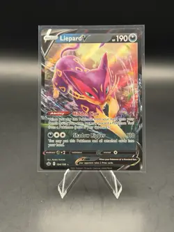Liepard V 104/198 Full Art NM/M Chilling Reign Pokemon Card - Image 1