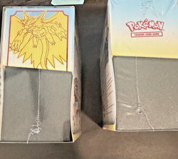 Pokemon TCG: Elite Trainer Box [Roaring Moon] Pokemon Paradox Rift 820650854163 - Image 3