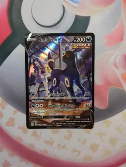 Pokemon TCG Umbreon V TG22/TG30 Holofoil SWSH09: Brilliant Stars Trainer Gallery - Image 1