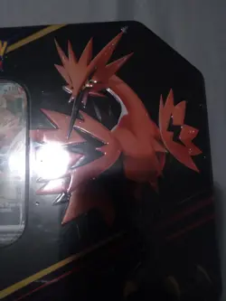 Pokemon Crown Zenith Tins Articuno and Zapdos Sword and Shield - Image 3