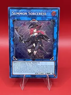 Summon Sorceress BLMM-EN157 Battles of Legend: Monster Mayhem 1st Edition - Image 1