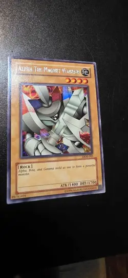 2005 Yu-Gi-Oh! Dark Revelation Volume 1 Alpha The Magnet Warrior Super Rare NM - Image 1