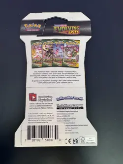 Pokemon TCG Sword & Shield Evolving Skies Sleeved Booster Pack (Sylveon) - Image 2