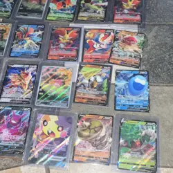 Pokemon TCG V Card Lot 30 Holo/Foil English Sword & Shield Dhelmise Boltund - Image 3
