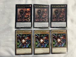 PLAYSETS RED-EYES FLARE METAL DRAGON ULTRA RARE x3 RED-EYES B. DRAGON x3 YUGIOH! - Image 1