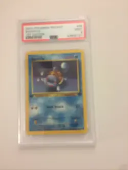 2000 Pokemon Rocket 1st Edition Squirtle 68/82 PSA 9 - Image 1