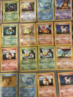 Pokemon TCG 25 card Shadowless lot - Image 4