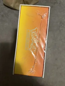 Pokemon TCG Sword and Shield Ultra Premium Collection Charizard Box 820650851117 - Image 2