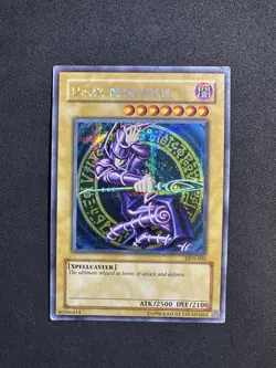 2002 Yugioh DDS-002 Dark Duel Stories Promo Dark Magician Prismatic Secret Rare - Image 1