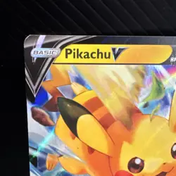 The Pokemon Company Pokemon TCG Pikachu V SWSH Promo Holo 200HP EN SWSH285 - Image 2