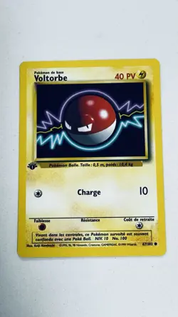 Pokemon Voltorbe 1st Edition 67/102 Regular Basic 40 HP French 1999 Card - Image 1