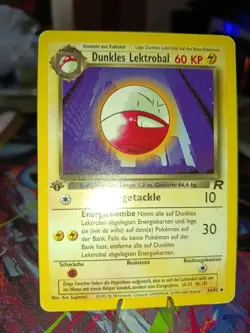 Dunkles Lektrobal 1st Edition Pokemon Karte Vintage Team Rocket 34/82 Deutsch DE - Image 1