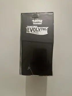 Pokemon Sword & Shield Evolving Skies ETB *small tear on back* (no other flaw) - Image 4