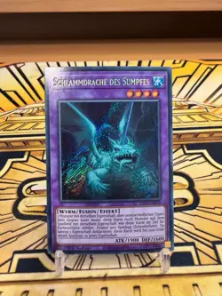 Yugioh Schlammdrache des Sumpfes Secret Rare RA01-DE028 - Image 1