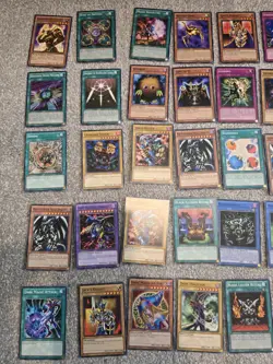Yu-Gi-Oh TCG Joblot Yugi World Konami BOX Legendary Collection3 225 Cards F-Eds - Image 4
