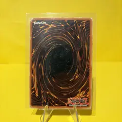Yugioh Blue-Eyes White Dragon SDK-001 Ultra Rare - Image 2