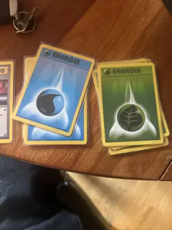 12 Italian Language Pokemon Trainer and Energy Pokemon Card Base Set WOTC - Image 3