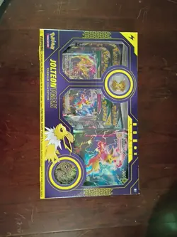 Pokemon Jolteon VMAX Premium Collection Box Factory Sealed +6 Packs Promo 2022 - Image 2