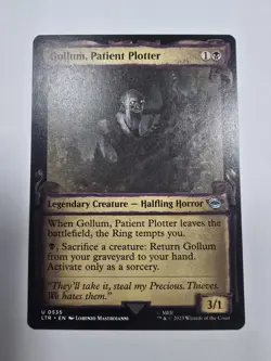Gollum, Patient Plotter (Showcase Scrolls) Universes Beyond: LotR Mtg Nm - Image 1