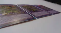 Playst: 3x Predaplant Triphyoverutum LDS3-EN076 (Secret Rare, Limited, VLP) - Image 2