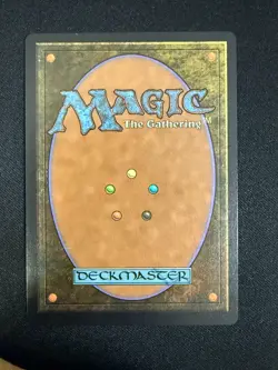 Whispersilk Cloak (FOIL) - Magic 2011 (Magic Gathering) - Image 2