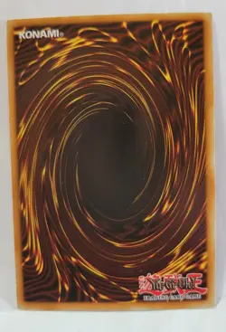 YUGIOH BLUE EYES WHITE DRAGON LC01-EN004 ULTRA PLAYED - Image 2
