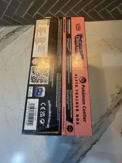 (PLEASE READ) Chaos Rising Pokemon Center Elite Trainer Box with minor hole - Image 5