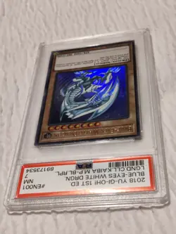 2018 Yu-Gi-Oh! Legendary Collection 1st Edition #EN001 Blue Eyes White Dragon - Image 4