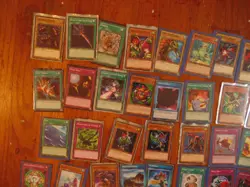 100 YU-GI-OH TRADING CARDS LOT 1st EDITION 1996 KONAMI VINTAGE RARE EXCELLENT - Image 4