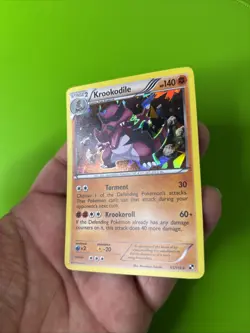 Krookodile 65/114 Black & White Cracked Ice Holo Pokemon Card LP+ - Image 4