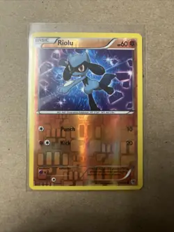 Riolu 75/135 Reverse Black and White Pokemon Card NB 08 Plasma Storm - Image 1
