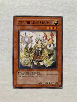 Lyna the Light Charmer - Common - TSHD-EN024 - NM Yugioh Card - Image 1