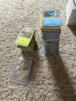 Pokemon Bulk Card Lot 600+ Cards - Image 1