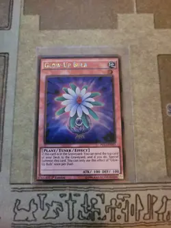YUGIOH GLOW-UP BULB PGL2-EN033 GOLD 1ST ED NM - Image 1