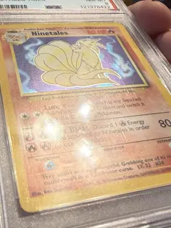 1999 POKEMON BASE SET UNLIMITED #12 NINETALES-HOLO PSA 8 - Image 3