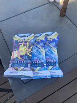 Pokemon TCG: Sword & Shield Sleeved Booster Pack (10 Cards) - Image 1