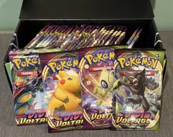 LOT OF 30 SEALED Pokemon Sword & Shield Vivid Voltage Booster Packs - Image 1