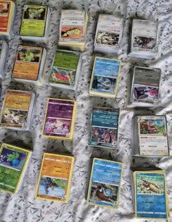 2300 Bulk Pokemon Cards Common/Holos - Image 3