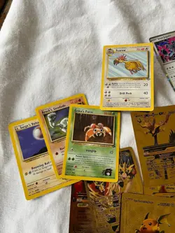 Pokemon card collection lot - Image 4