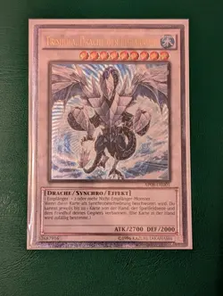 Yu-Gi-Oh! Trishula, Dragon of the Ice Barrier AP08-EN001 Ultimate GERMAN - Image 1