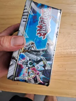 2011 Yugioh Number 10 Illumiknight Tin Factory Sealed 5 Packs - Image 2