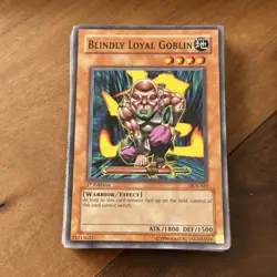 Vintage Yu-Gi-Oh! TCG by Konami Mixed Lot of 300 including 8 Holos 25 1st Ed HP - Image 4