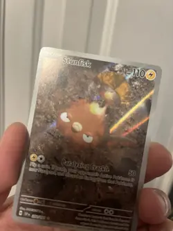 STUNFISK 202/191 SURGING SPARKS POKEMON (ILLUSTRATION RARE. NM) - Image 4