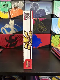 Pokemon TCG Scarlet & Violet 151 Alakazam ex Collection Box - Image 4