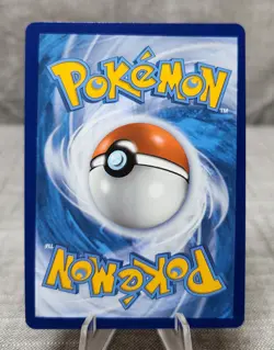 Pokemon TCG Pikachu VMAX 044/185 Swsh04: Vivid Voltage Holo - Image 2