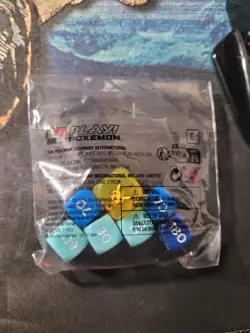 1x Pokemon TCG Dice Set Pikachu Pokemon Day 2024 League Play Sealed - Image 1